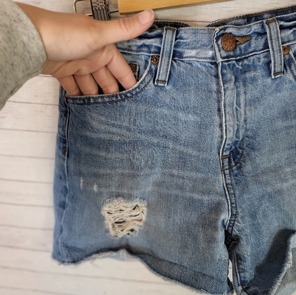 J.CREW BROKEN IN BOYFRIEND RAW HEM DENIM JEANS, SZ 24 - Picture 4 of 11